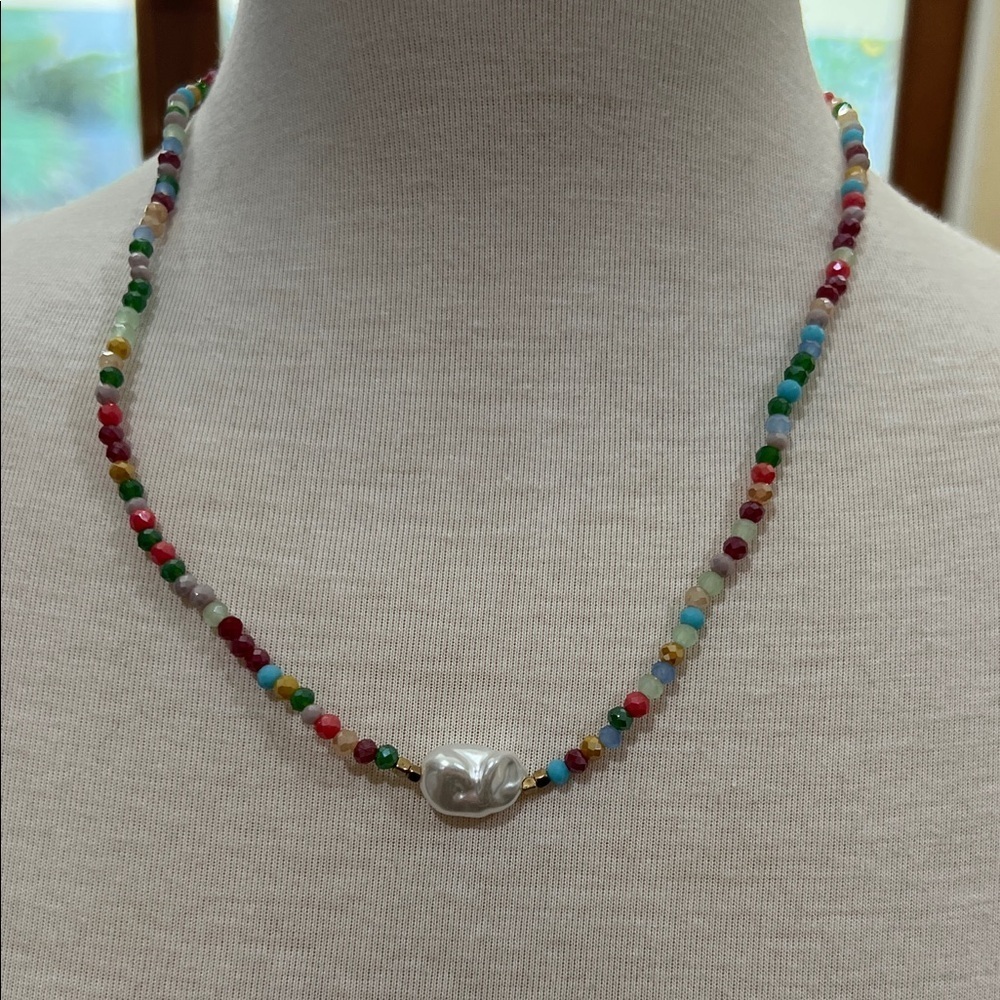 Multicolor Beaded Necklace with Faux Pearl